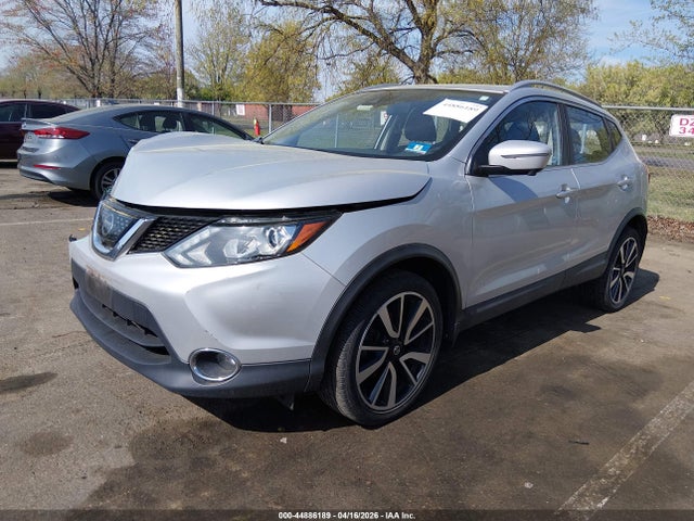 2017 Nissan Rogue Sport Sl მანქანა იყიდება აუქციონზე, vin: JN1BJ1CRXHW142440, აუქციონის ნომერი: 44886189