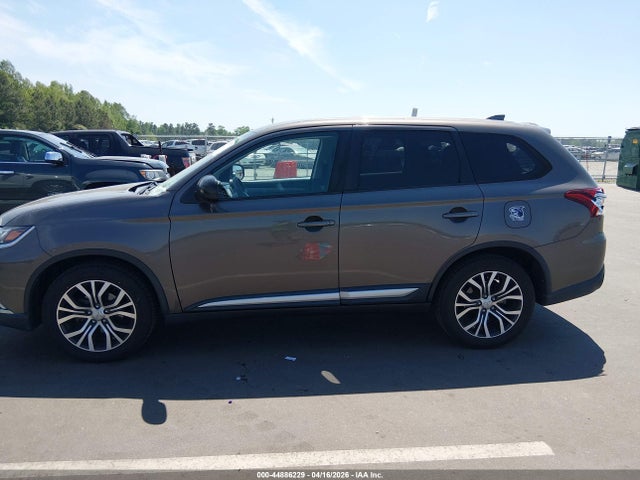 Aukcja sprzedaży 2018 Mitsubishi Outlander Es, vin: JA4AD2A37JZ048552, numer aukcji: 44886229