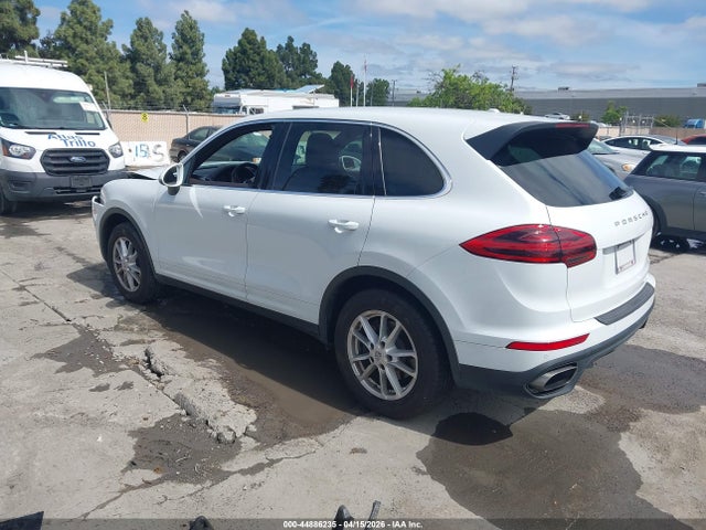 Porsche Cayenne 2016 WP1AA2A26GKA36463 Image 3