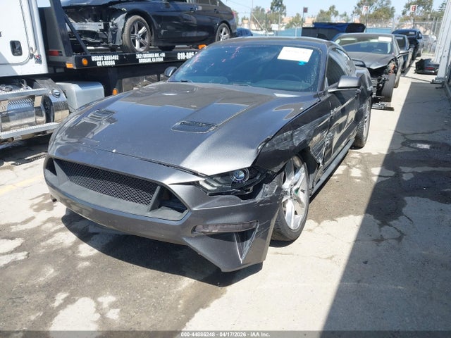 Ford Mustang Gt Premium 2018 1FA6P8CF7J5114754 Image 2