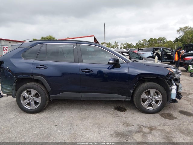 2024 Toyota Rav4 Xle მანქანა იყიდება აუქციონზე, vin: 2T3W1RFV1RW341267, აუქციონის ნომერი: 44886261