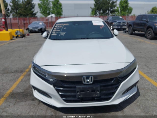 1HGCV1F30KA132731 Honda Accord Sport