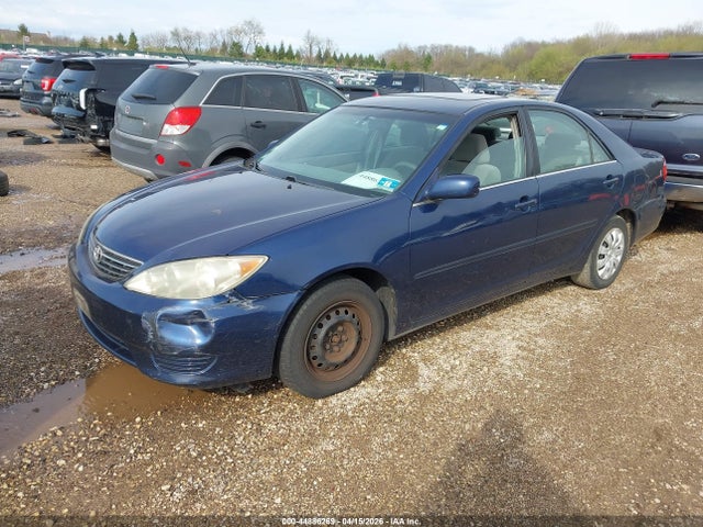 2005 TOYOTA CAMRY 4T1BE32K75U100327 Photo 1
