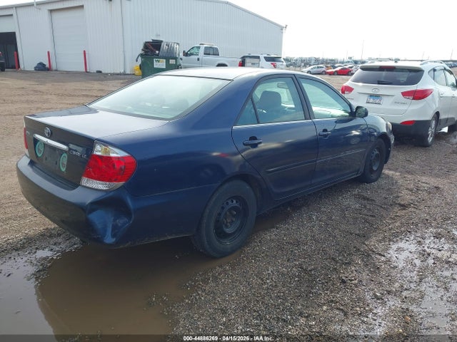 2005 TOYOTA CAMRY 4T1BE32K75U100327 Photo 3