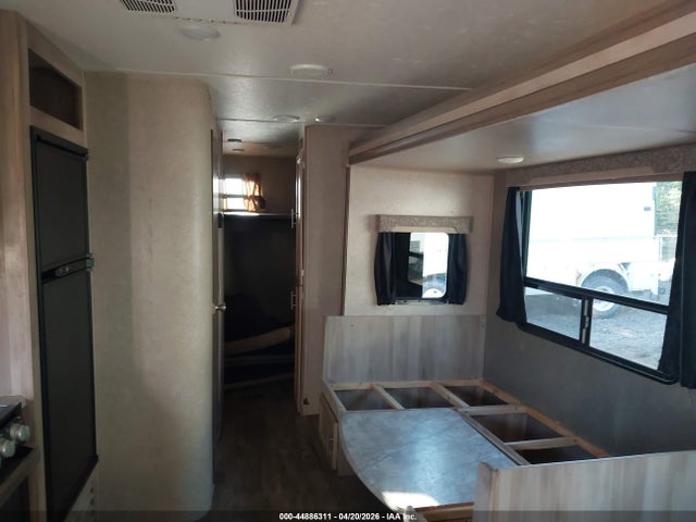 2019 Coachmen Catalina Legacy მანქანა იყიდება აუქციონზე, vin: 5ZT2CAUB0KX014202, აუქციონის ნომერი: 44886311