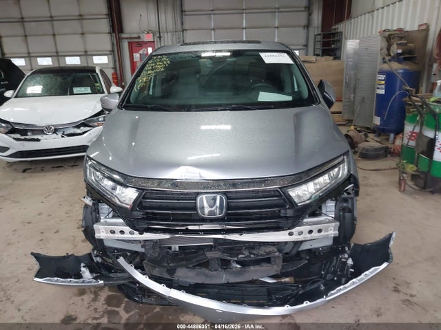 44886351 :رقم المزاد ، 5FNRL6H88RB058688 vin ، 2024 Honda Odyssey Touring مزاد بيع