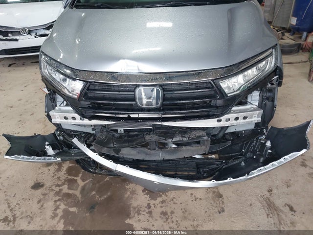 44886351 :رقم المزاد ، 5FNRL6H88RB058688 vin ، 2024 Honda Odyssey Touring مزاد بيع