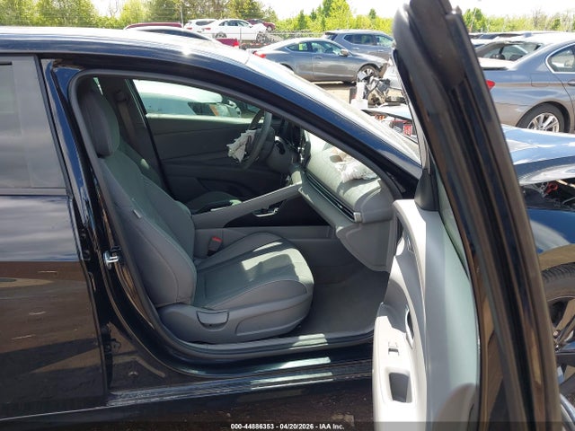 Продаж на аукціоні авто 2022 Hyundai Elantra Sel, vin: 5NPLM4AG2NH072042, номер лоту: 44886353
