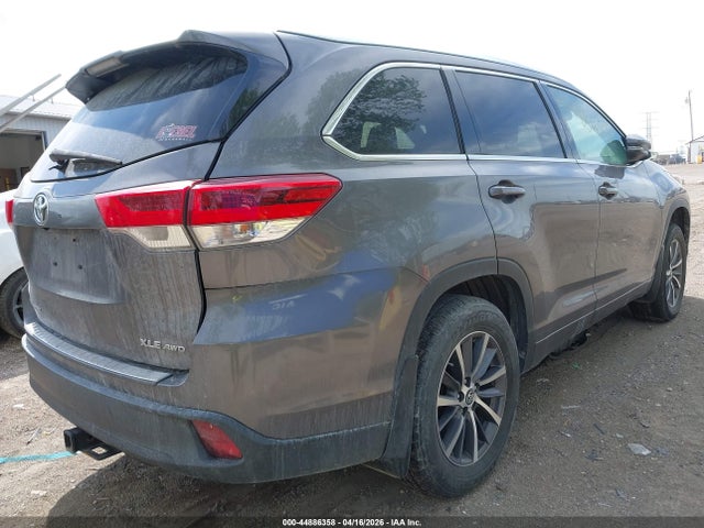 Aukcja sprzedaży 2018 Toyota Highlander Xle, vin: 5TDJZRFH0JS839530, numer aukcji: 44886358