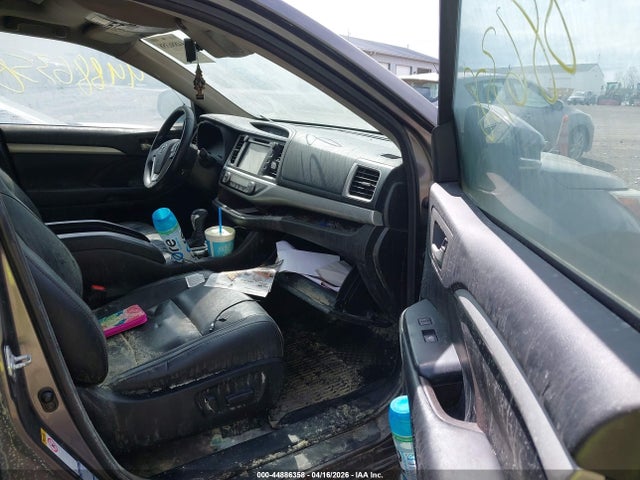 Aukcja sprzedaży 2018 Toyota Highlander Xle, vin: 5TDJZRFH0JS839530, numer aukcji: 44886358