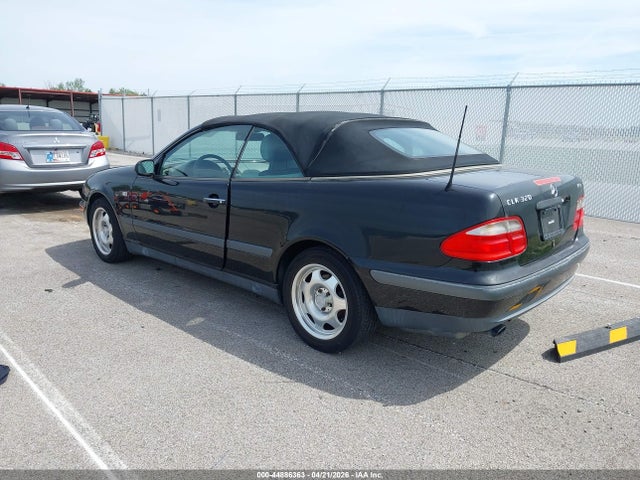 44886363 :رقم المزاد ، WDBLK65G3XT010982 vin ، 1999 Mercedes-benz Clk 320 مزاد بيع