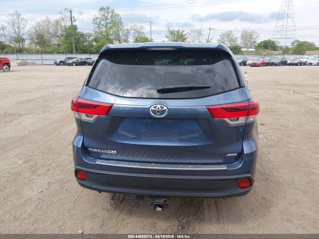 44886374 :رقم المزاد ، 5TDBZRFH3JS907369 vin ، 2018 Toyota Highlander Le مزاد بيع