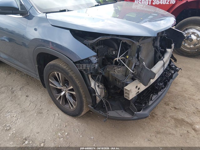 44886374 :رقم المزاد ، 5TDBZRFH3JS907369 vin ، 2018 Toyota Highlander Le مزاد بيع