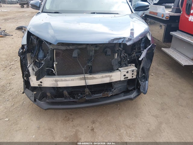 44886374 :رقم المزاد ، 5TDBZRFH3JS907369 vin ، 2018 Toyota Highlander Le مزاد بيع