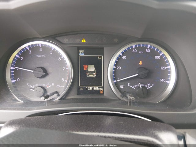 44886374 :رقم المزاد ، 5TDBZRFH3JS907369 vin ، 2018 Toyota Highlander Le مزاد بيع