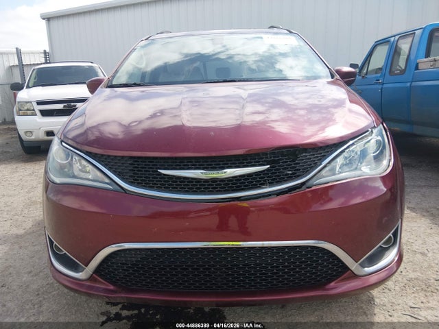 Продажа на аукционе авто 2017 Chrysler Pacifica Touring-l, vin: 2C4RC1BG1HR509191, номер лота: 44886389
