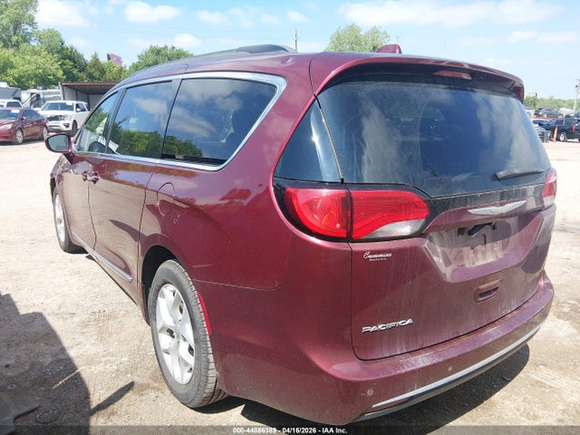 2017 CHRYSLER PACIFICA 2C4RC1BG1HR509191 Photo 2
