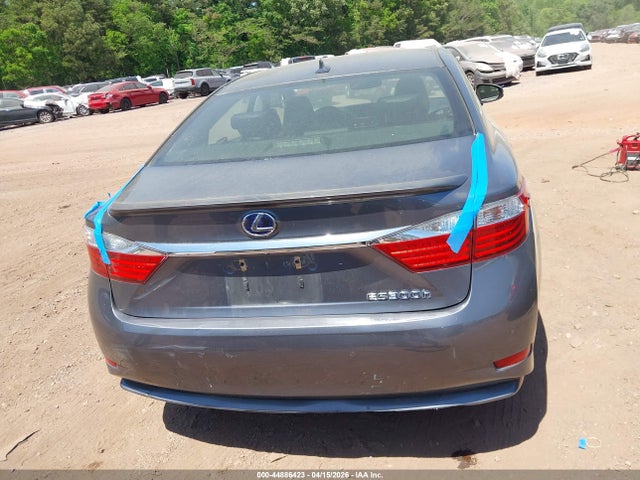 44886423 :رقم المزاد ، JTHBW1GG4D2001032 vin ، 2013 Lexus Es 300h مزاد بيع