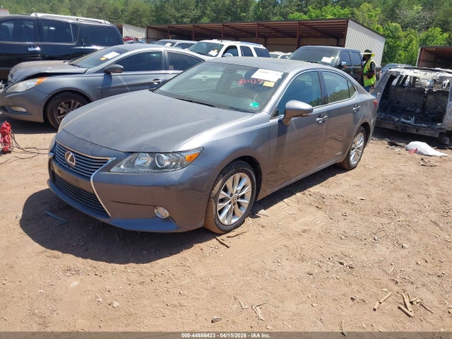 44886423 :رقم المزاد ، JTHBW1GG4D2001032 vin ، 2013 Lexus Es 300h مزاد بيع