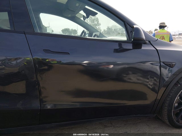 44886424 :رقم المزاد ، 7SAYGDED1RF090164 vin ، 2024 Tesla Model Y Long Range Single Motor Rear-wheel Drive/rwd مزاد بيع