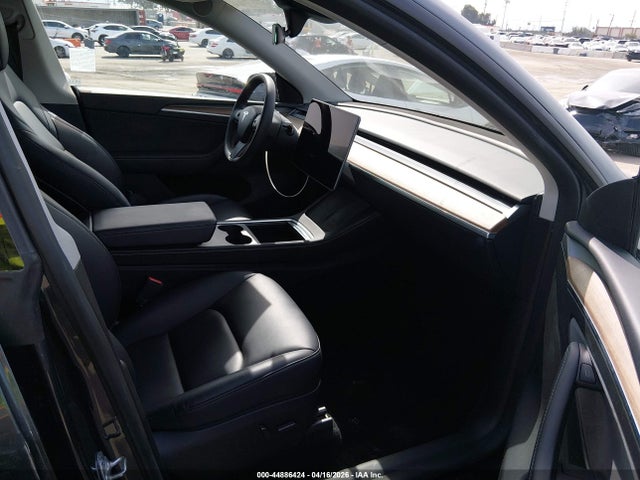 2024 TESLA MODEL Y 7SAYGDED1RF090164 Photo 4