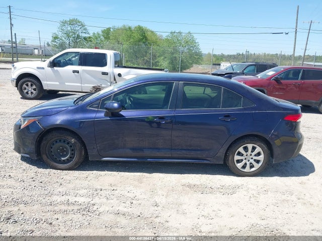 JTDEPRAE9LJ073950 Toyota COROLLA LE