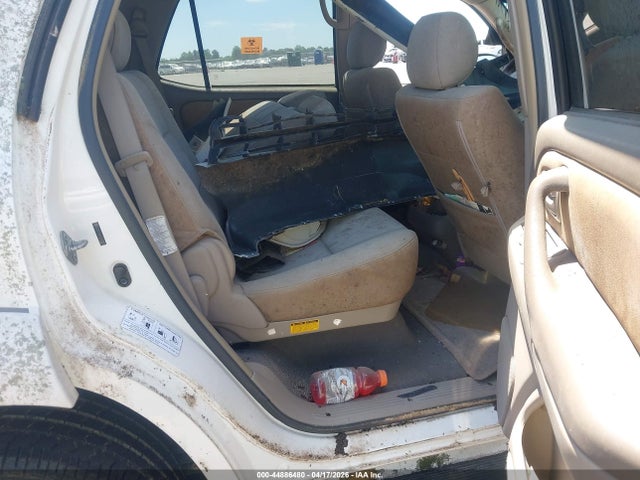 44886480 :رقم المزاد ، 5TDZT34A55S255671 vin ، 2005 Toyota Sequoia Sr5 V8 مزاد بيع