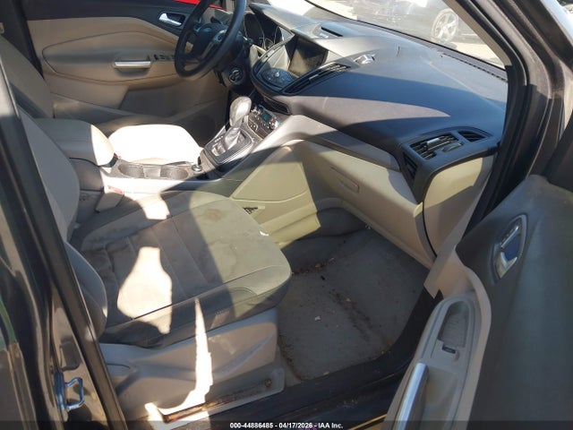 Продажа на аукционе авто 2015 Ford Escape Se, vin: 1FMCU0GXXFUB32183, номер лота: 44886485