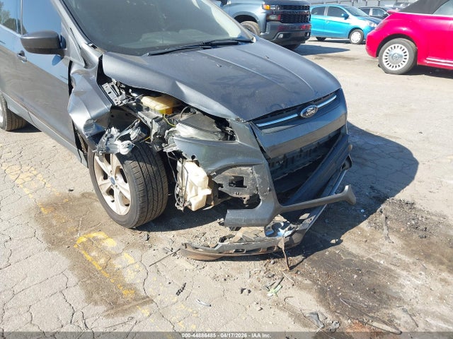 Продажа на аукционе авто 2015 Ford Escape Se, vin: 1FMCU0GXXFUB32183, номер лота: 44886485
