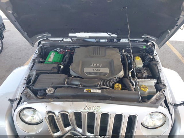 44886501 :رقم المزاد ، 1C4BJWEGXGL261451 vin ، 2016 Jeep Wrangler Unlimited Sahara مزاد بيع
