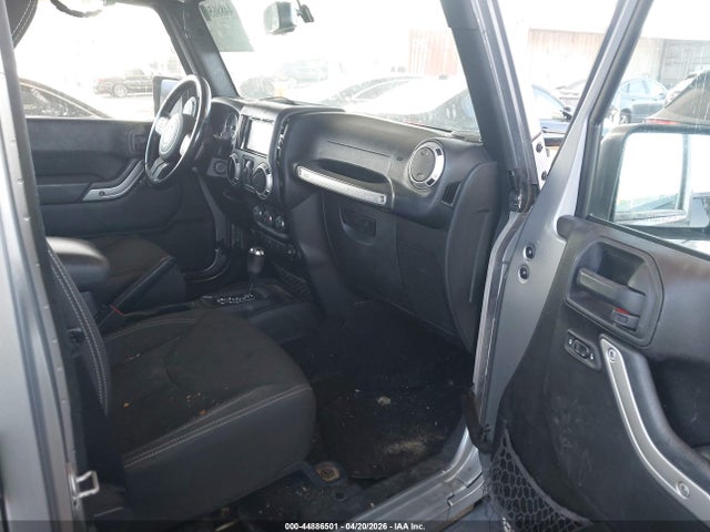44886501 :رقم المزاد ، 1C4BJWEGXGL261451 vin ، 2016 Jeep Wrangler Unlimited Sahara مزاد بيع