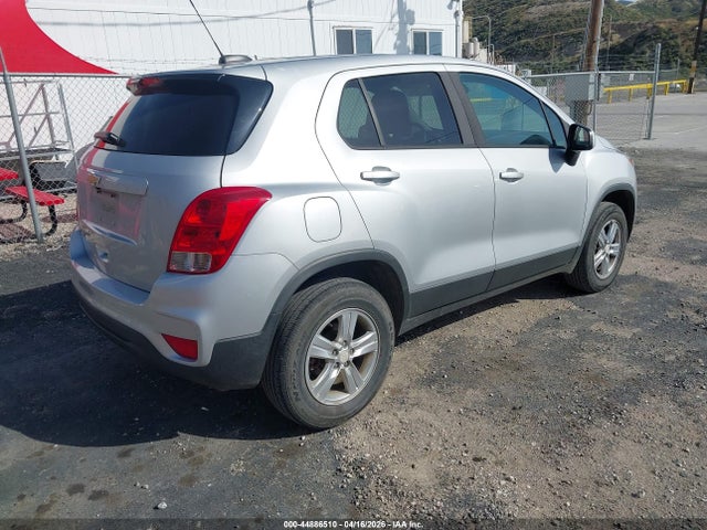 Chevrolet TRAX LS 2017 3GNCJNSB4HL255648 Image 4