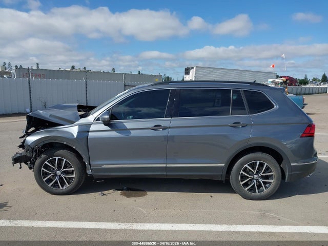 3VV2B7AX3MM049933 Volkswagen Tiguan 2.0t Se/2.0t Se R-line Black/2.0t Sel