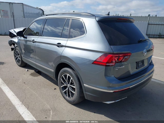 3VV2B7AX3MM049933 Volkswagen Tiguan 2.0t Se/2.0t Se R-line Black/2.0t Sel