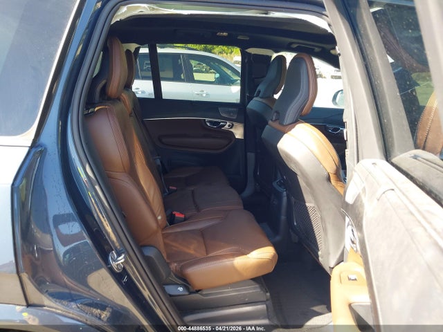 2022 Volvo Xc90 Recharge Plug-in Hybrid T8 Inscription Extended Range 7p მანქანა იყიდება აუქციონზე, vin: YV4H60CL6N1828530, აუქციონის ნომერი: 44886535