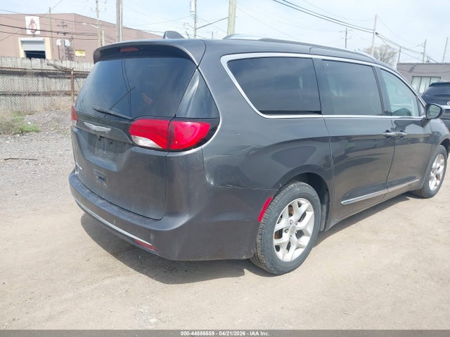 2018 Chrysler Pacifica Touring L მანქანა იყიდება აუქციონზე, vin: 2C4RC1BG5JR123069, აუქციონის ნომერი: 44886559