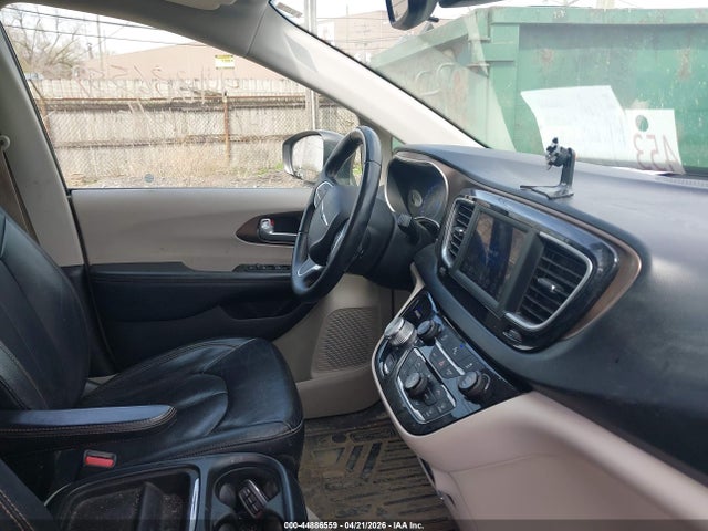 2018 Chrysler Pacifica Touring L მანქანა იყიდება აუქციონზე, vin: 2C4RC1BG5JR123069, აუქციონის ნომერი: 44886559