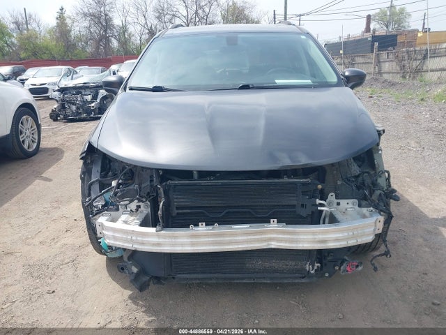 2018 Chrysler Pacifica Touring L მანქანა იყიდება აუქციონზე, vin: 2C4RC1BG5JR123069, აუქციონის ნომერი: 44886559