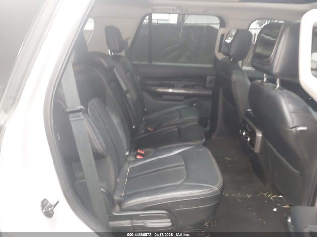 Ford Expedition Platinum 2018 1FMJU1MT2JEA02464 Image 8