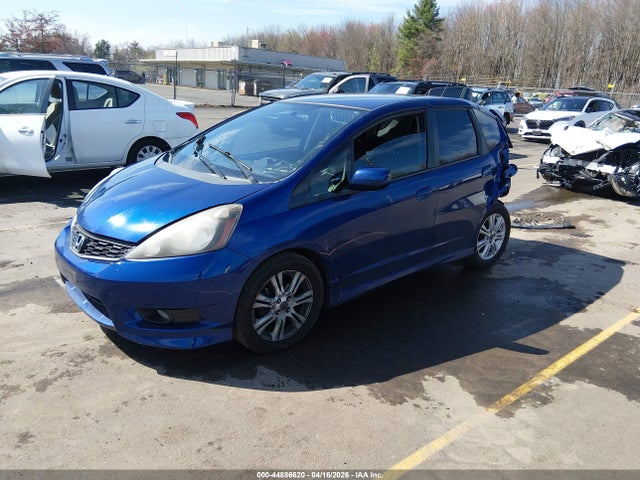 44886620 :رقم المزاد ، JHMGE8H55DC017975 vin ، 2013 Honda Fit Sport مزاد بيع