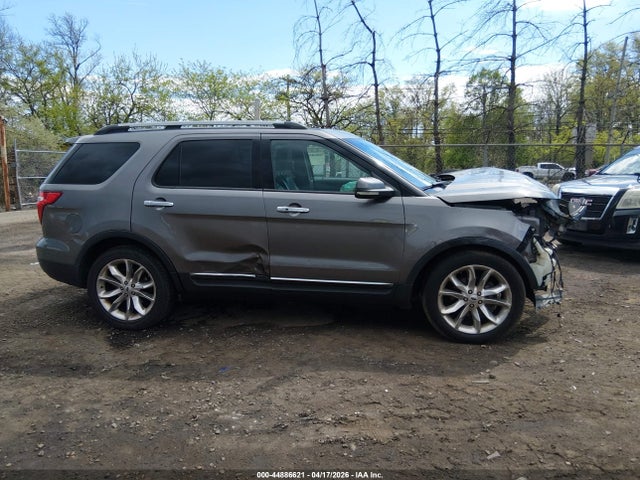 44886621 :رقم المزاد ، 1FMHK8F8XBGA81605 vin ، 2011 Ford Explorer Limited مزاد بيع