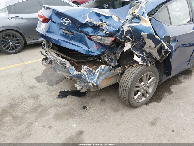 Продажа на аукционе авто 2018 Hyundai Elantra Sel, vin: 5NPD84LF1JH230104, номер лота: 44886623