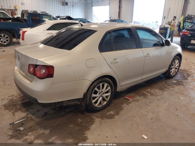 44886628 :رقم المزاد ، 3VWRX7AJ9AM137629 vin ، 2010 Volkswagen Jetta Limited Edition مزاد بيع