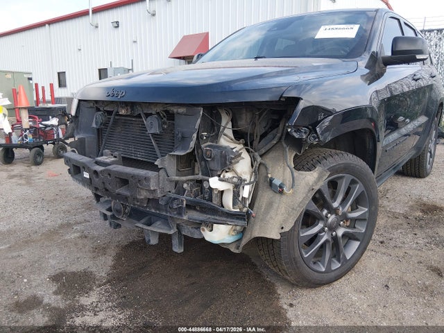 1C4RJFCM6JC411912 Jeep Grand Cherokee Overland