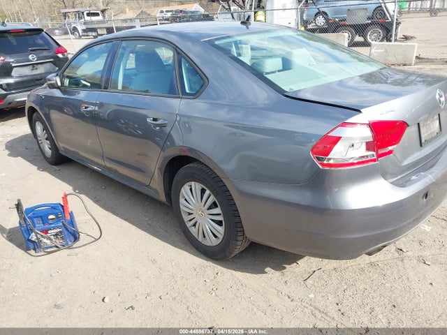2014 Volkswagen Passat 1.8t S მანქანა იყიდება აუქციონზე, vin: 1VWAS7A39EC084029, აუქციონის ნომერი: 44886737