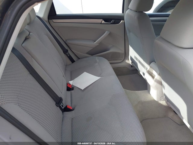 2014 Volkswagen Passat 1.8t S მანქანა იყიდება აუქციონზე, vin: 1VWAS7A39EC084029, აუქციონის ნომერი: 44886737