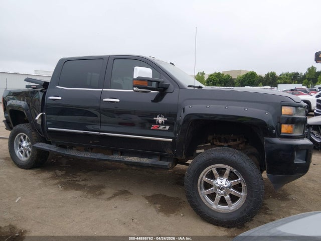 2017 Chevrolet Silverado 2500hd Ltz მანქანა იყიდება აუქციონზე, vin: 1GC1KWEY7HF205601, აუქციონის ნომერი: 44886762
