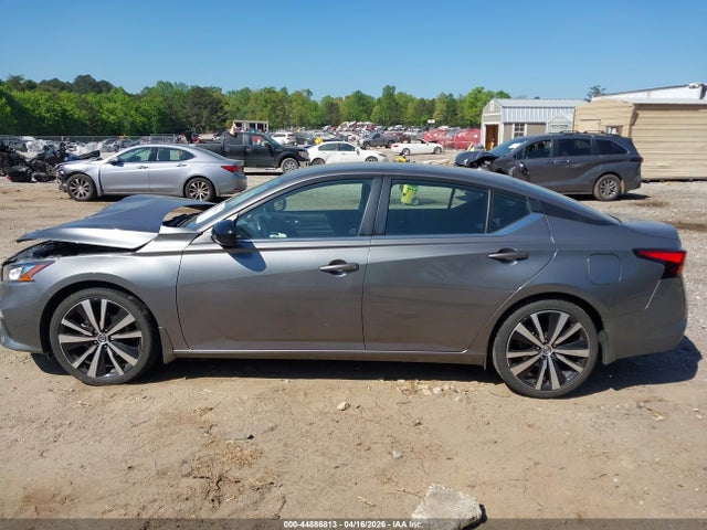 1N4BL4CV2NN365777 Nissan Altima Sr Fwd