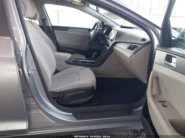 Продажа на аукционе авто 2015 Hyundai Sonata Se, vin: 5NPE24AF5FH060233, номер лота: 44886818