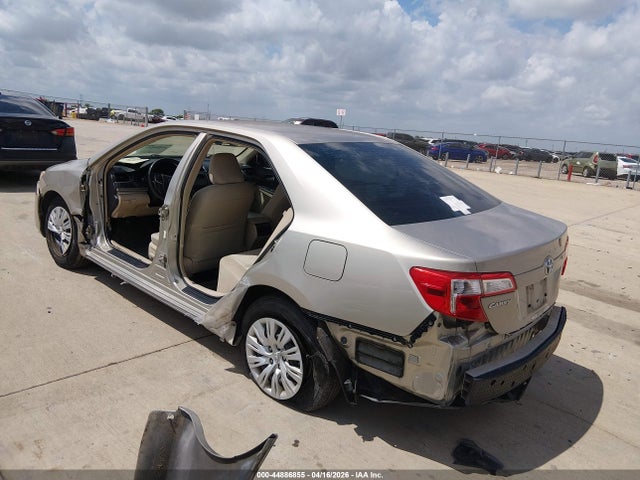 Toyota CAMRY LE 2014 4T4BF1FK2ER437151 Image 3